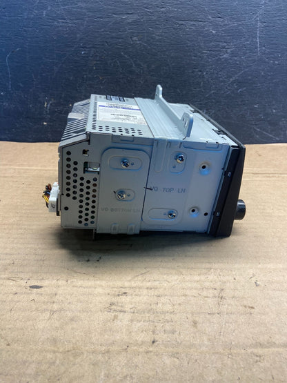 2006 - 2008 Kia Sedona Entourage Radio Stereo Receiver AM FM CD Player AE2520 DG2