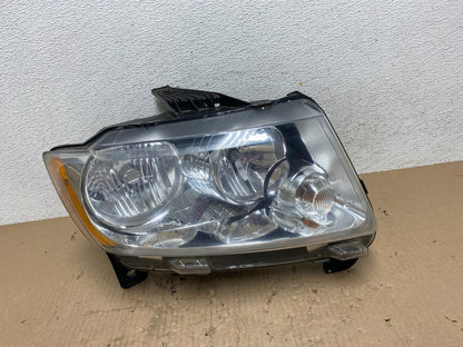 2011-2013 Jeep Grand Cherokee Right Passenger Halogen Headlight AE8831 DW0