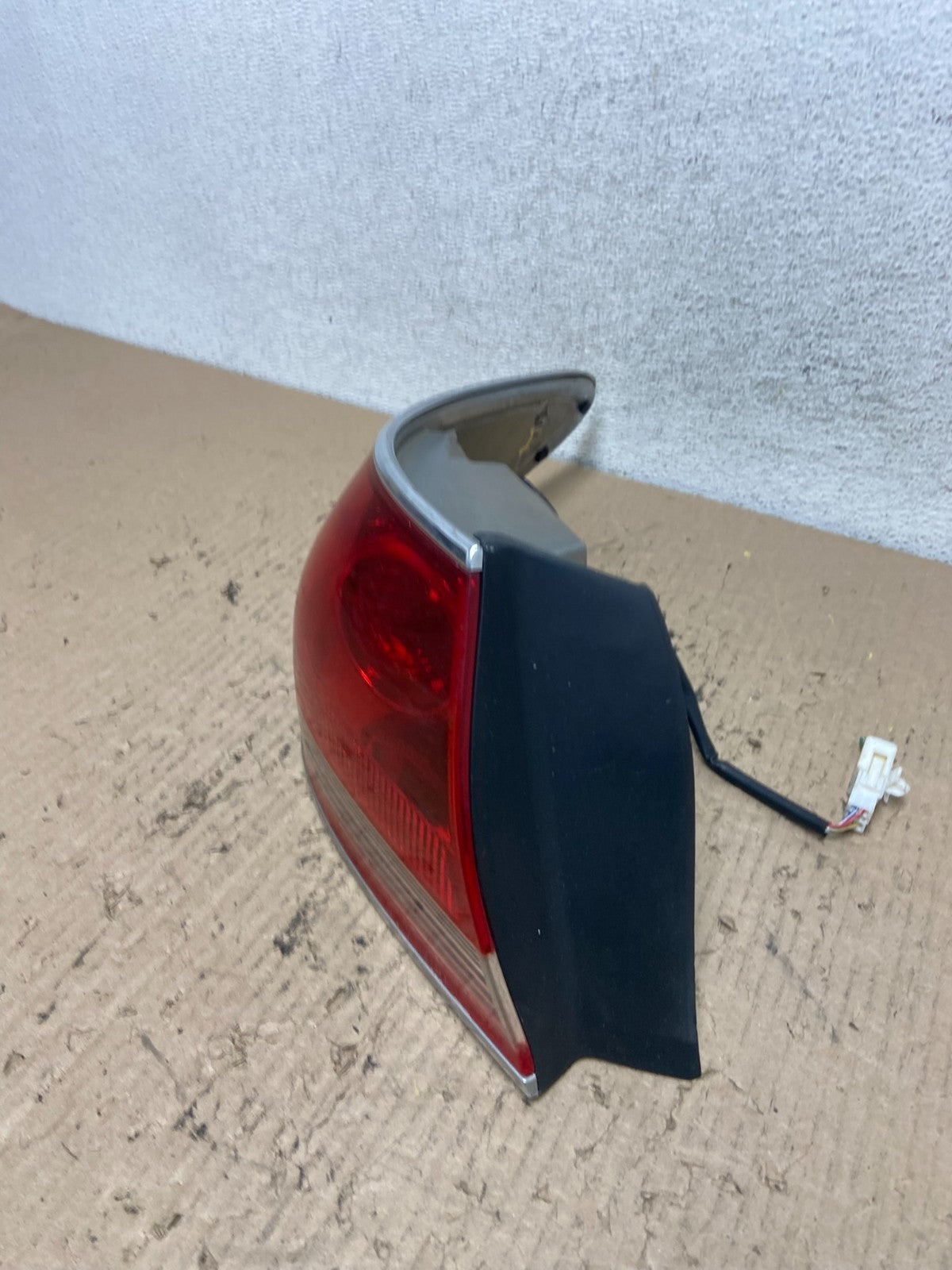 2005 - 2006 Lexus ES330 Left Driver LH Side Tail Light AF7161 DW1
