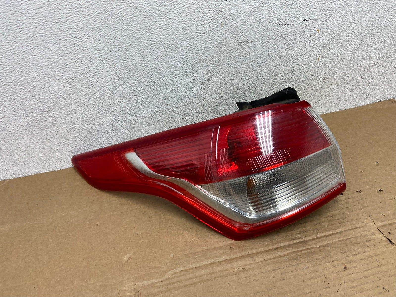 2013 to 2016 Ford Escape Left Driver LH Side Tail Light AD3839 LK2