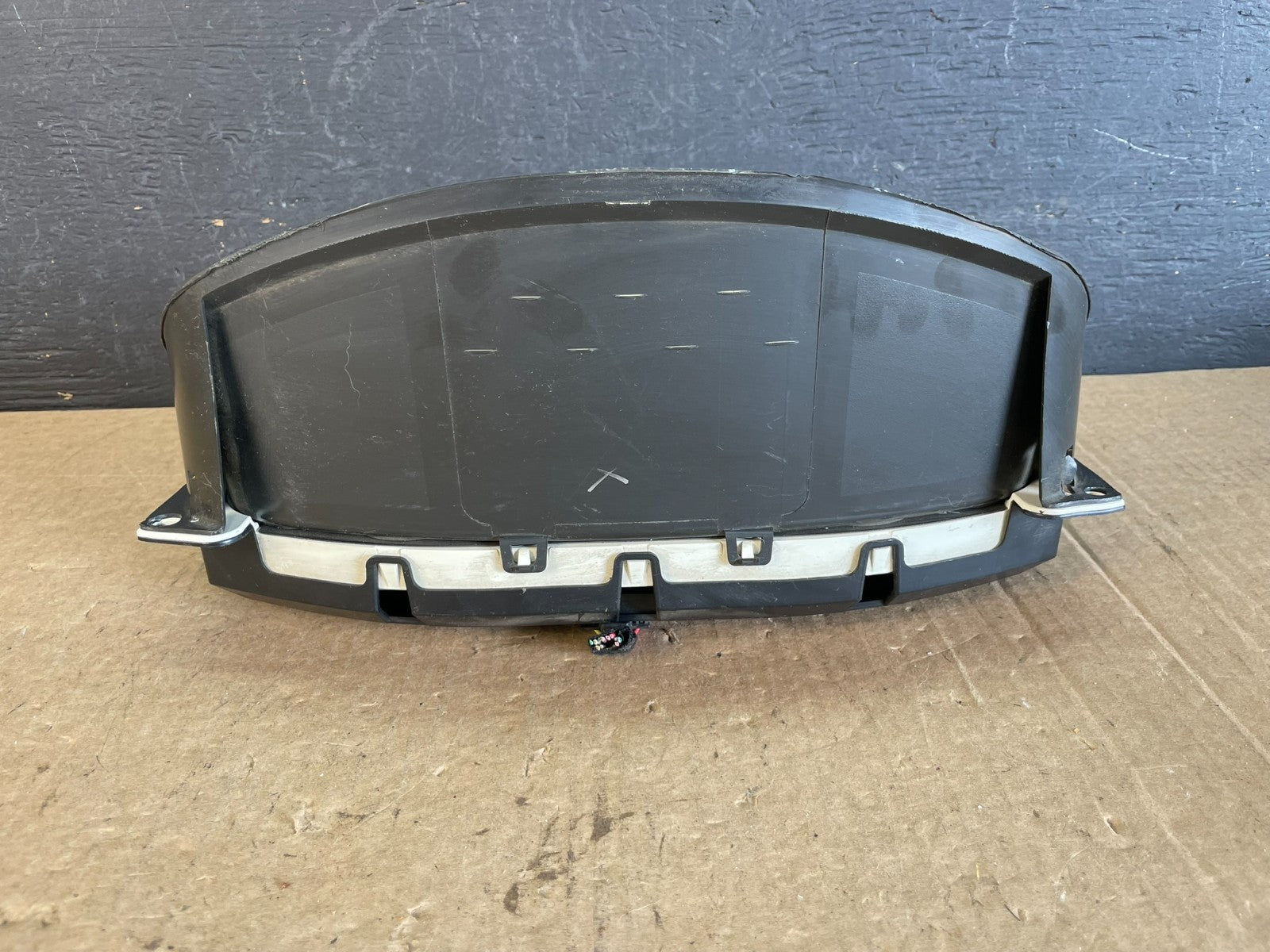 2010 - 2012 Chevrolet Express 2500 3500 Speedometer Cluster Gauge AD0400 DG5