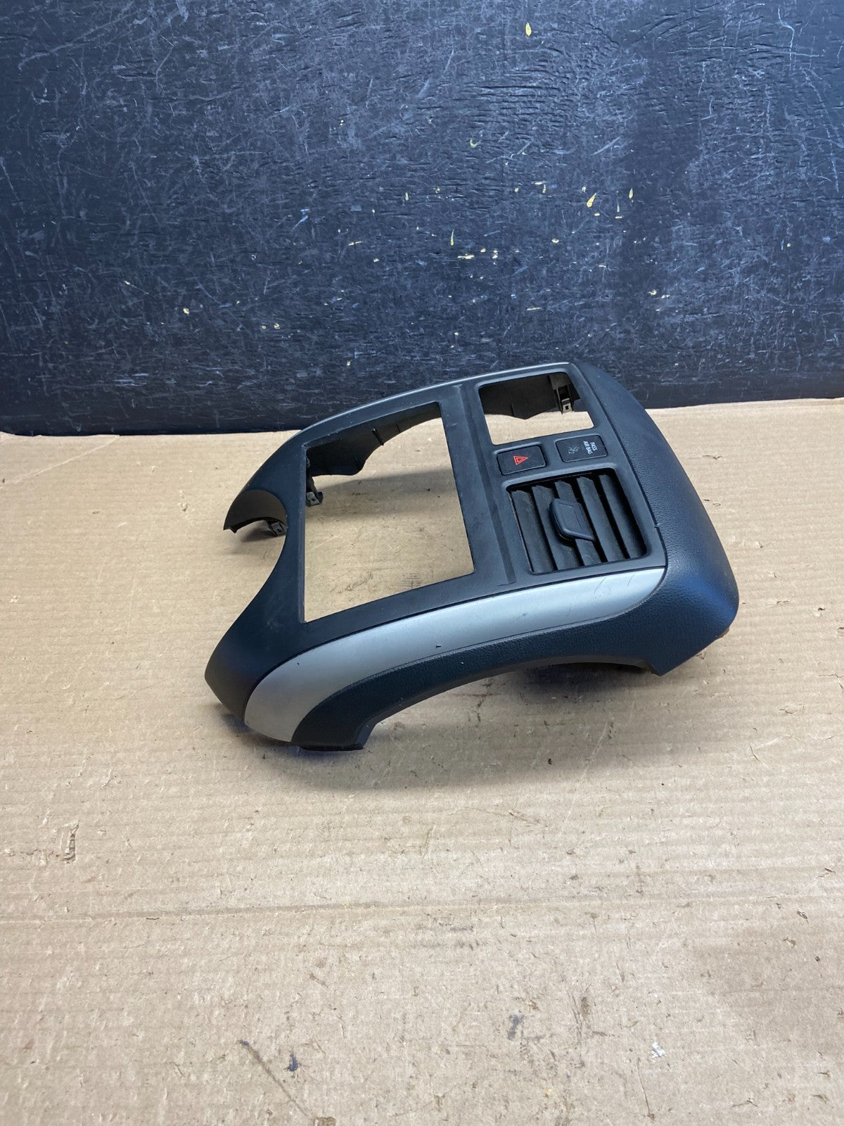 2012 to 2019 Nissan Versa Center Vent Dash Radio Trim Bezel AH3675 DG2