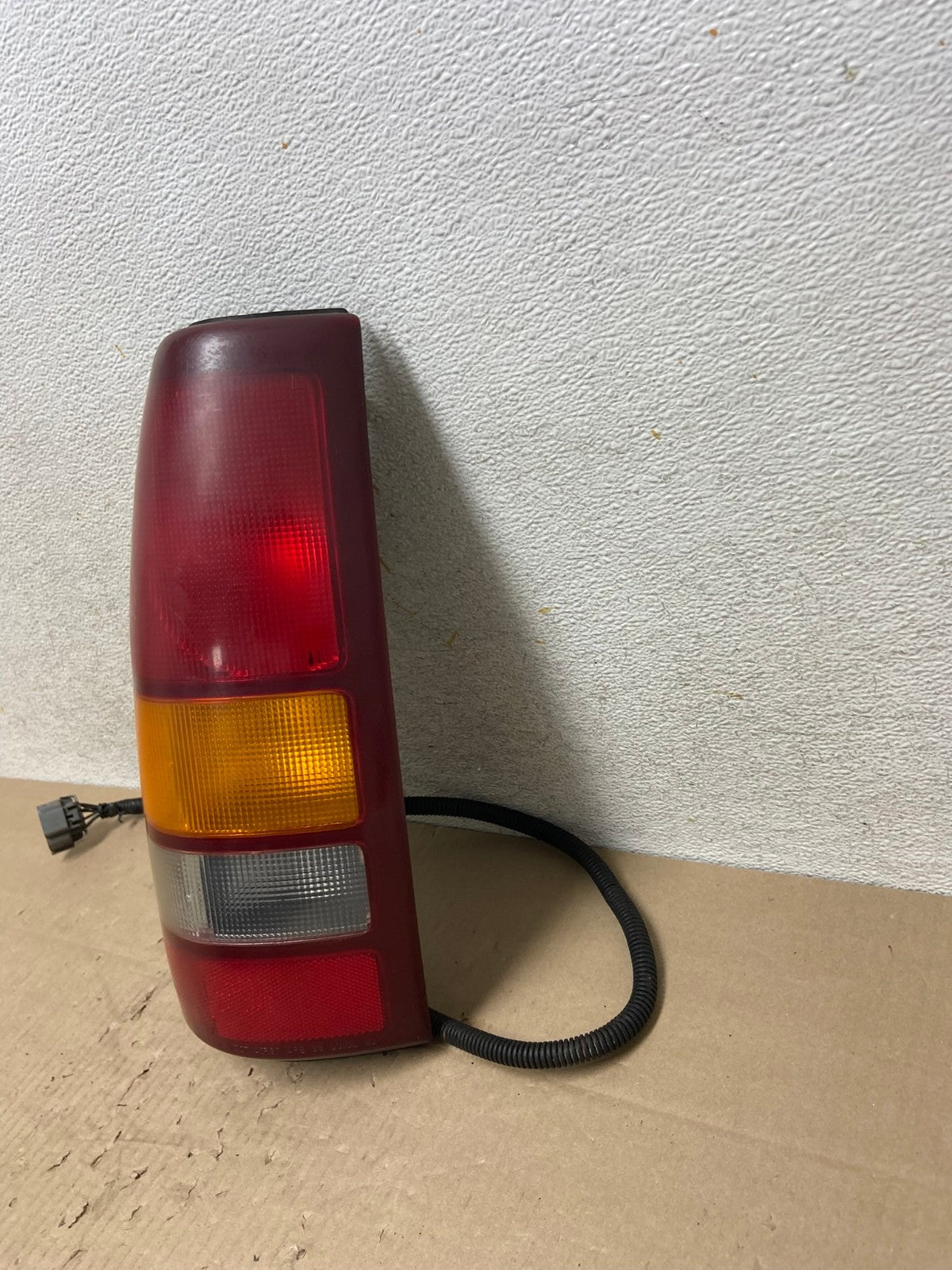 1999-2002 Chevrolet Silverado 1500 Left Driver Lh Side Tail light AI2234 LK1