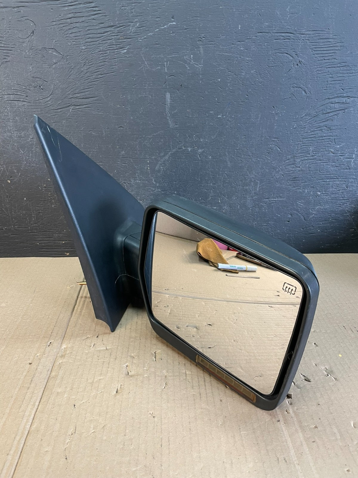 2004 to 2008 Ford F150 Right Passenger RH Side View Heated Door Mirror AD8659 DW2