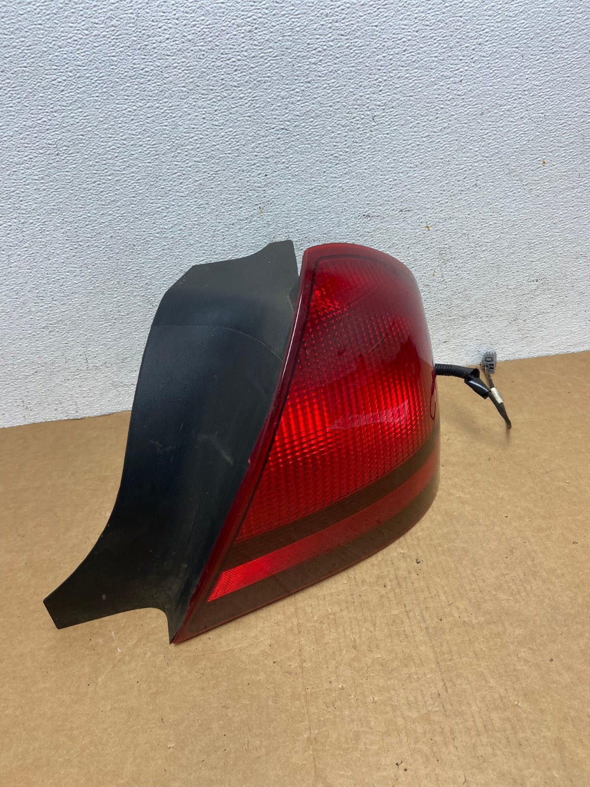 2003 to 2011 Mercury Grand Marquis Right Passenger Side Tail Light AD4516 LK2