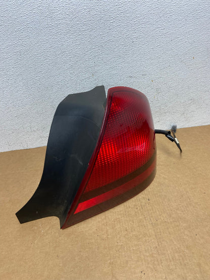 2003 to 2011 Mercury Grand Marquis Right Passenger Side Tail Light AD4516 LK2