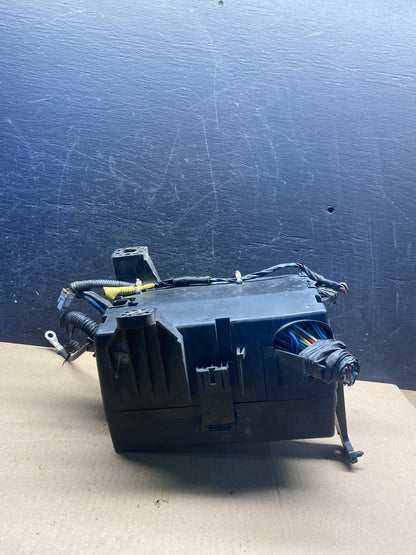 2005 to 2008 Toyota Tacoma Under Hood Fuse Box Relay ah3433 DG1