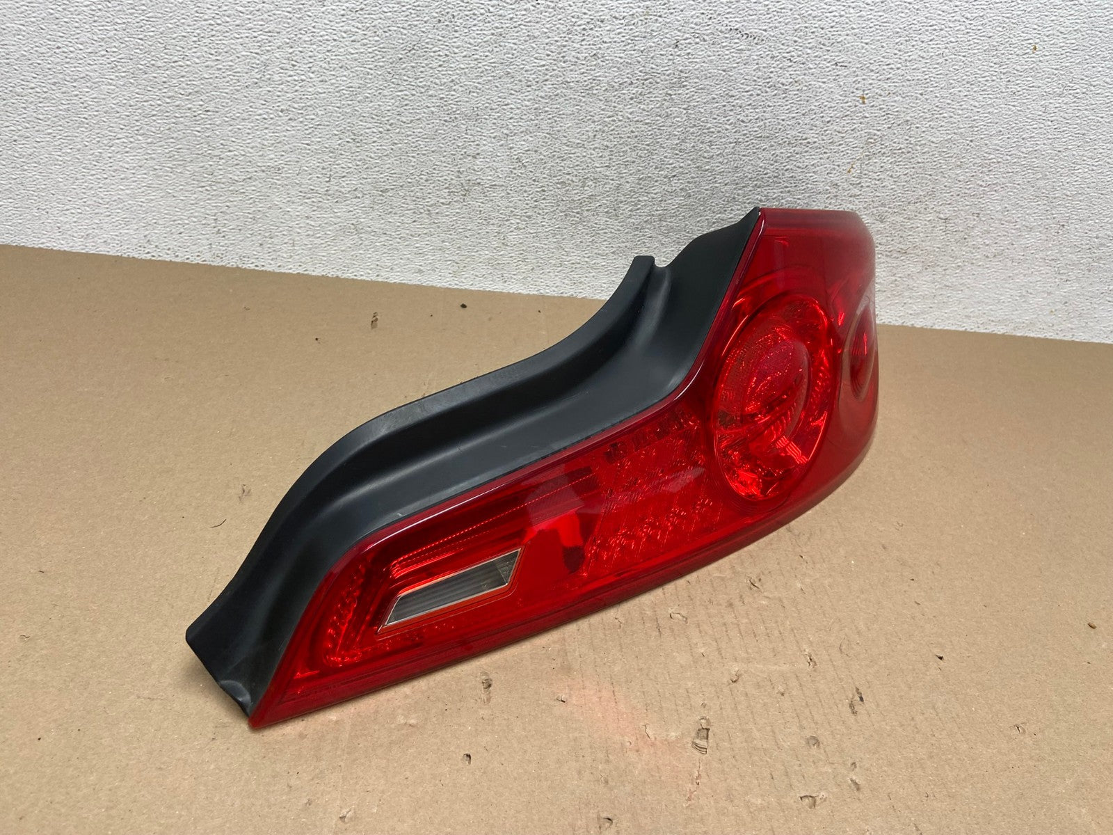 2006 - 2007 Infiniti G35 Coupe Right Passenger LED Outer Tail Light AE7187 LK2