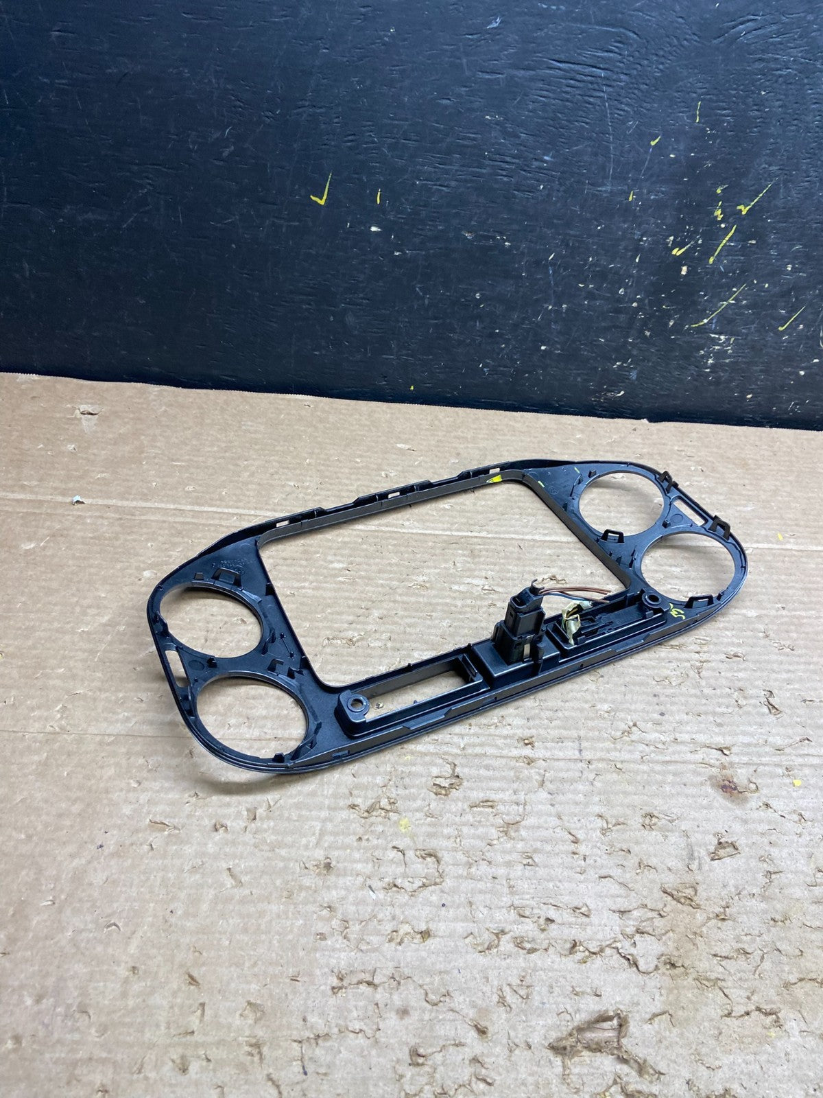 2012 to 2017 Volkswagen Tiguan Center Dashboard Radio Bezel Trim W3066 DG3