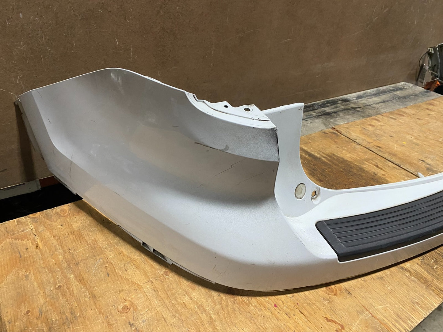 2018 2019 Ford Explorer Police Interceptor Rear Upper Bumper Cover X3512 PS1
