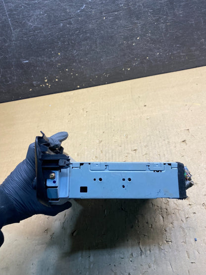 2005 to 2010 Honda Odyssey Am Fm Cd Player Radio Receiver W4403 DG1