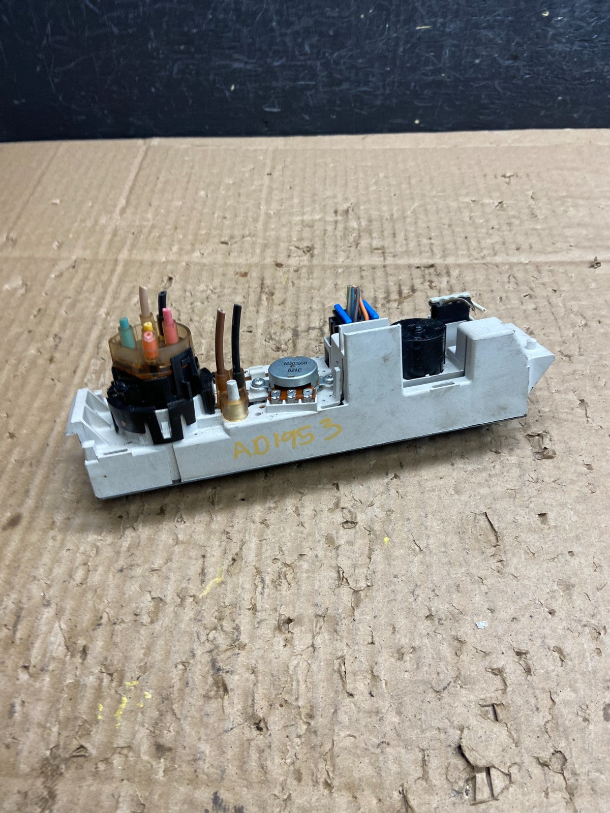 2001 - 2007 Chevy Express 1500 Climate Control A/C Panel AD1953 DG4