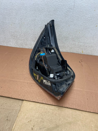2008 to 2010 BMW 5 525i 530i Right Passenger Rh Tail Side Light M1091 DW9