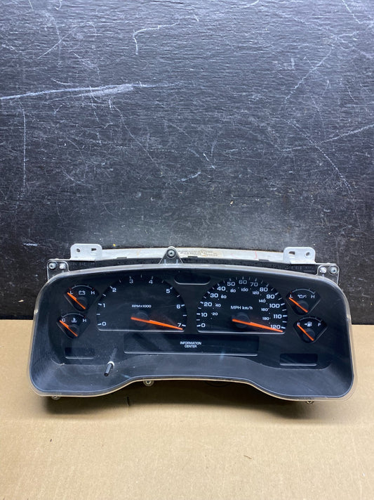 2003 Dodge Durango 4.7L Speedometer Instrument Cluster Gauge OEM W4108 DG0