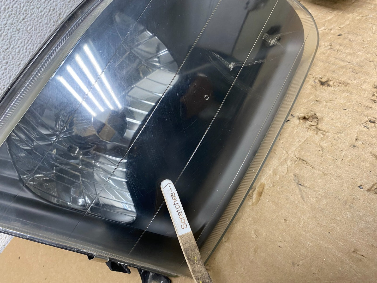 2000 - 2004 Toyota Tundra Left+Right Side Halogen Headlights AF8196 DW3