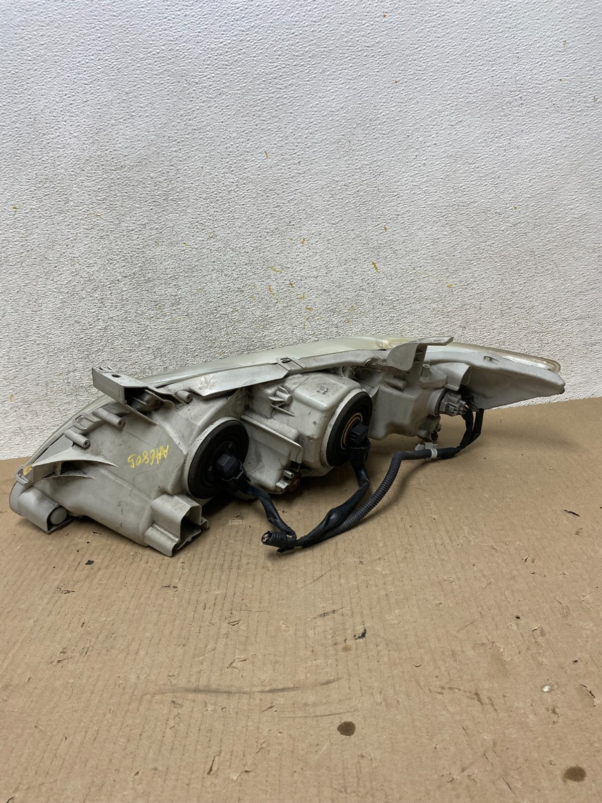 2007 - 2009 Toyota Camry Halogen Right Passenger Headlight AH6805 DW9