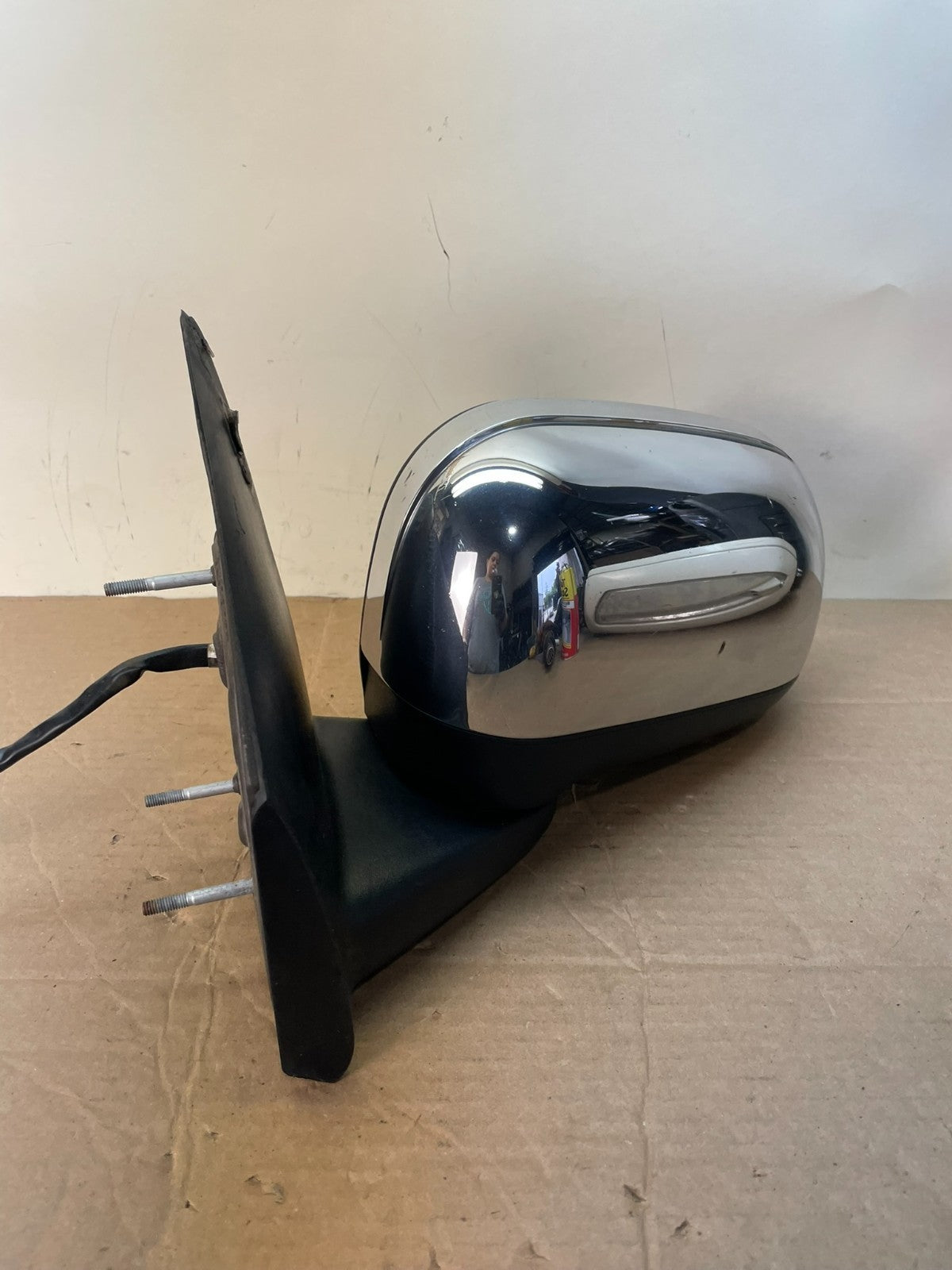 2007 2008 2009 Chrysler Aspen Left Driver LH Heated Mirror AG9783 DW1