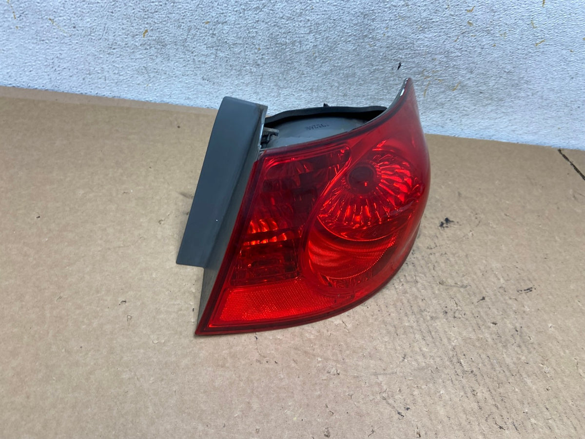 2007 to 2010 Hyundai Elantra Sedan Right Passenger Side Tail Light AI3514 LK2