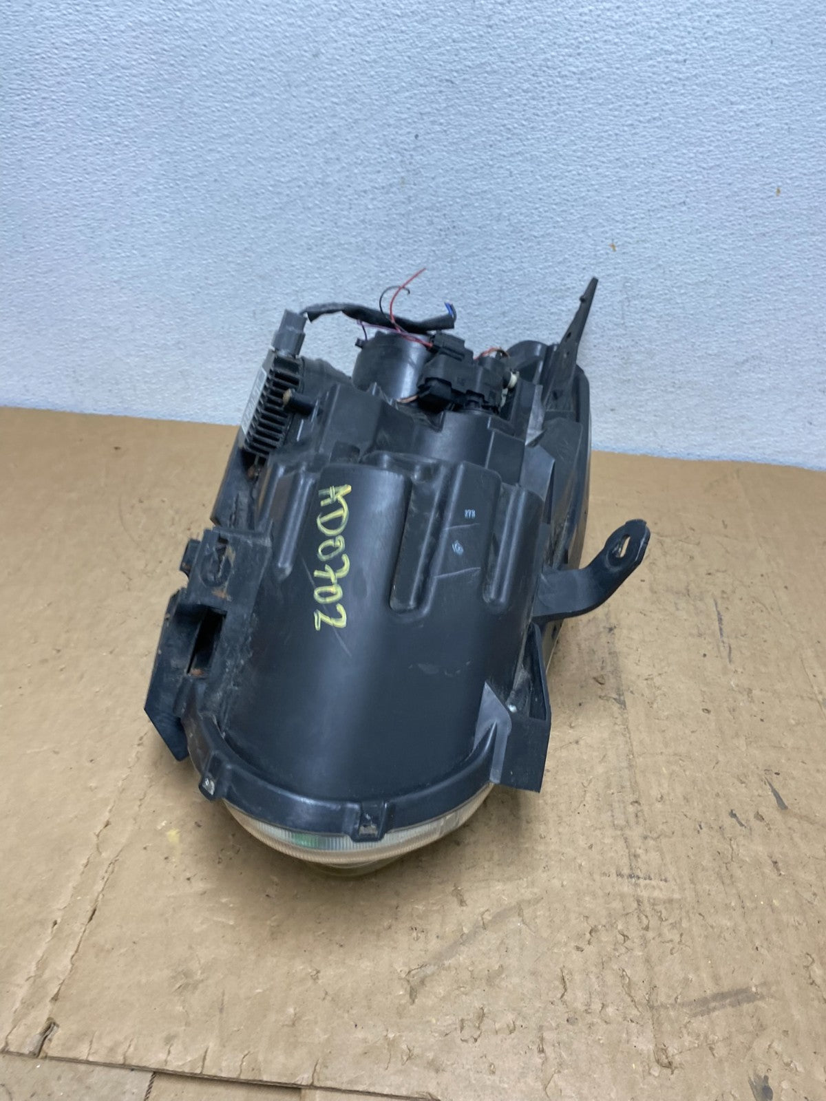 2008 to 2013 Nissan Rogue HID Xenon Headlight Left Driver Lh Side AD0702 DW6