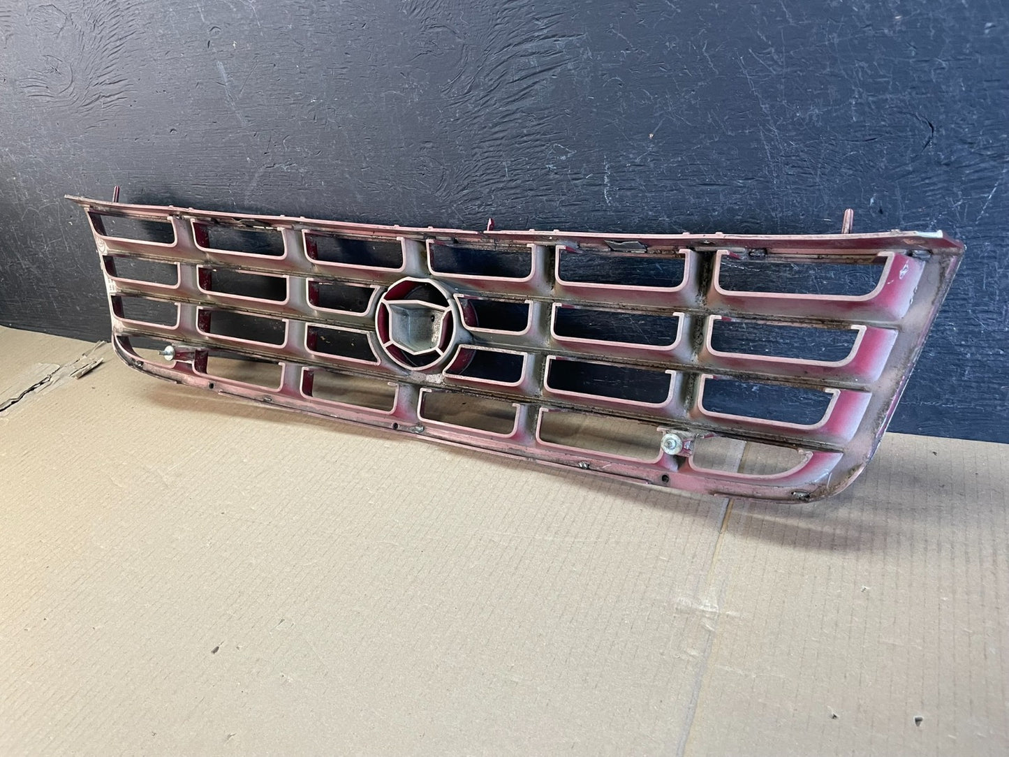 1998 to 2004 Cadillac Seville Front Upper Grille Grill AE3573 DG4