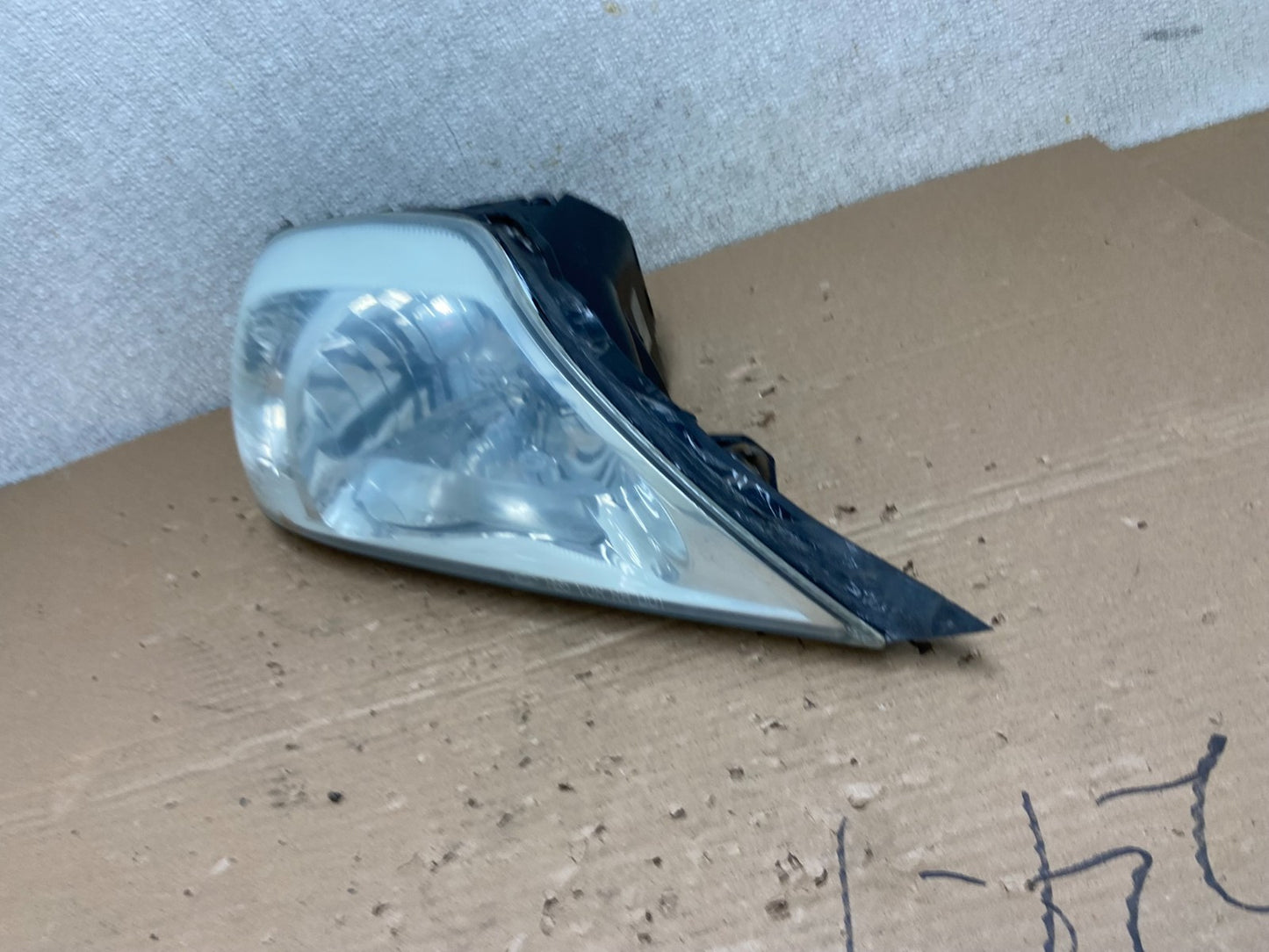2000 to 2005 Mercury Sable Right Passenger Side Halogen Headlight OEM AB1472 DW1
