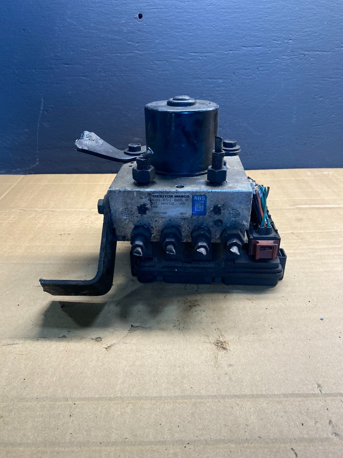 Wabco ABS Pump Hydraulic W/ Module P/N 4460470002 ab7011 DG5