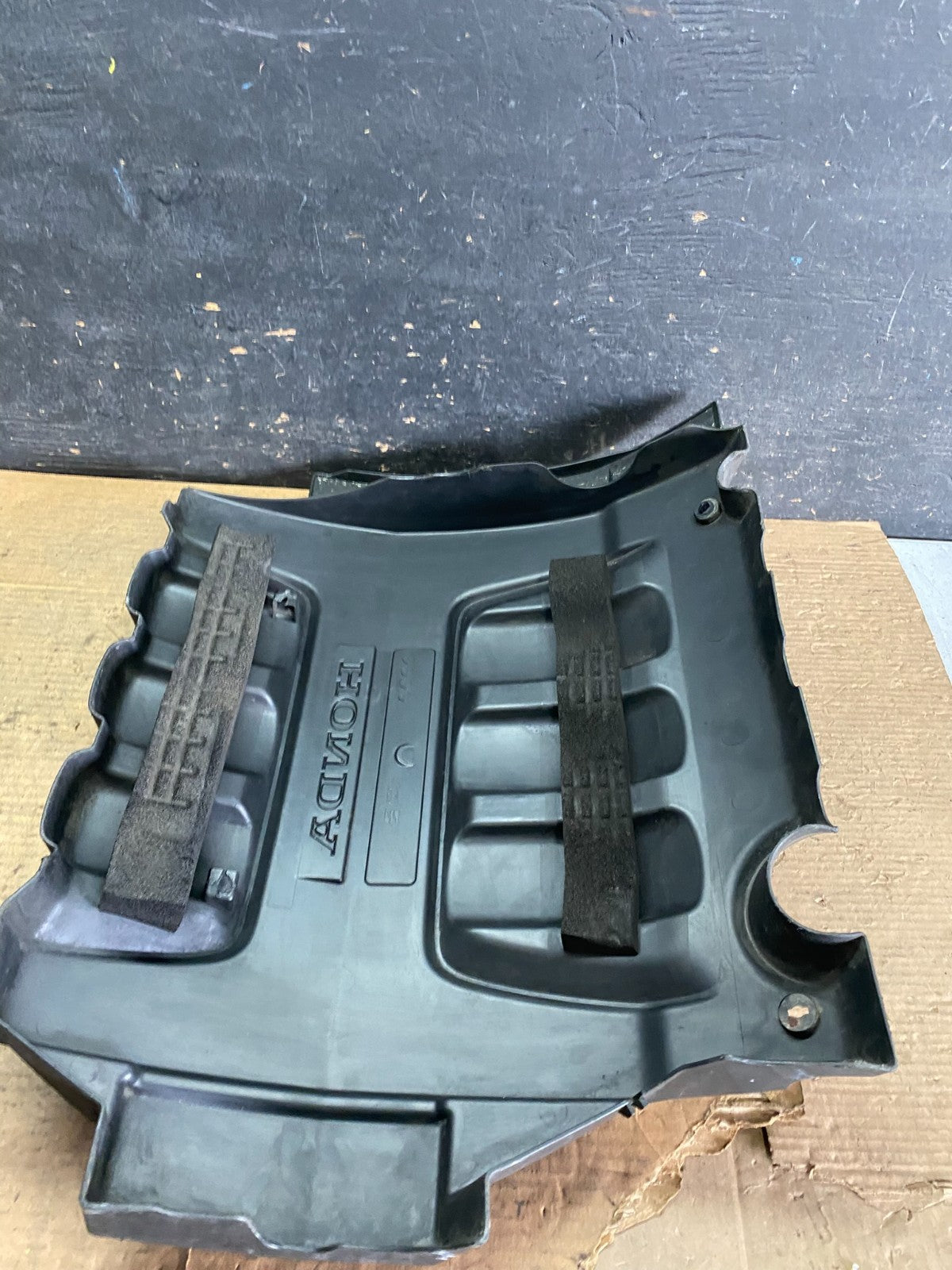 2005 to 2007 Honda Odyssey Black Engine Cover OEM Q9828 DG6