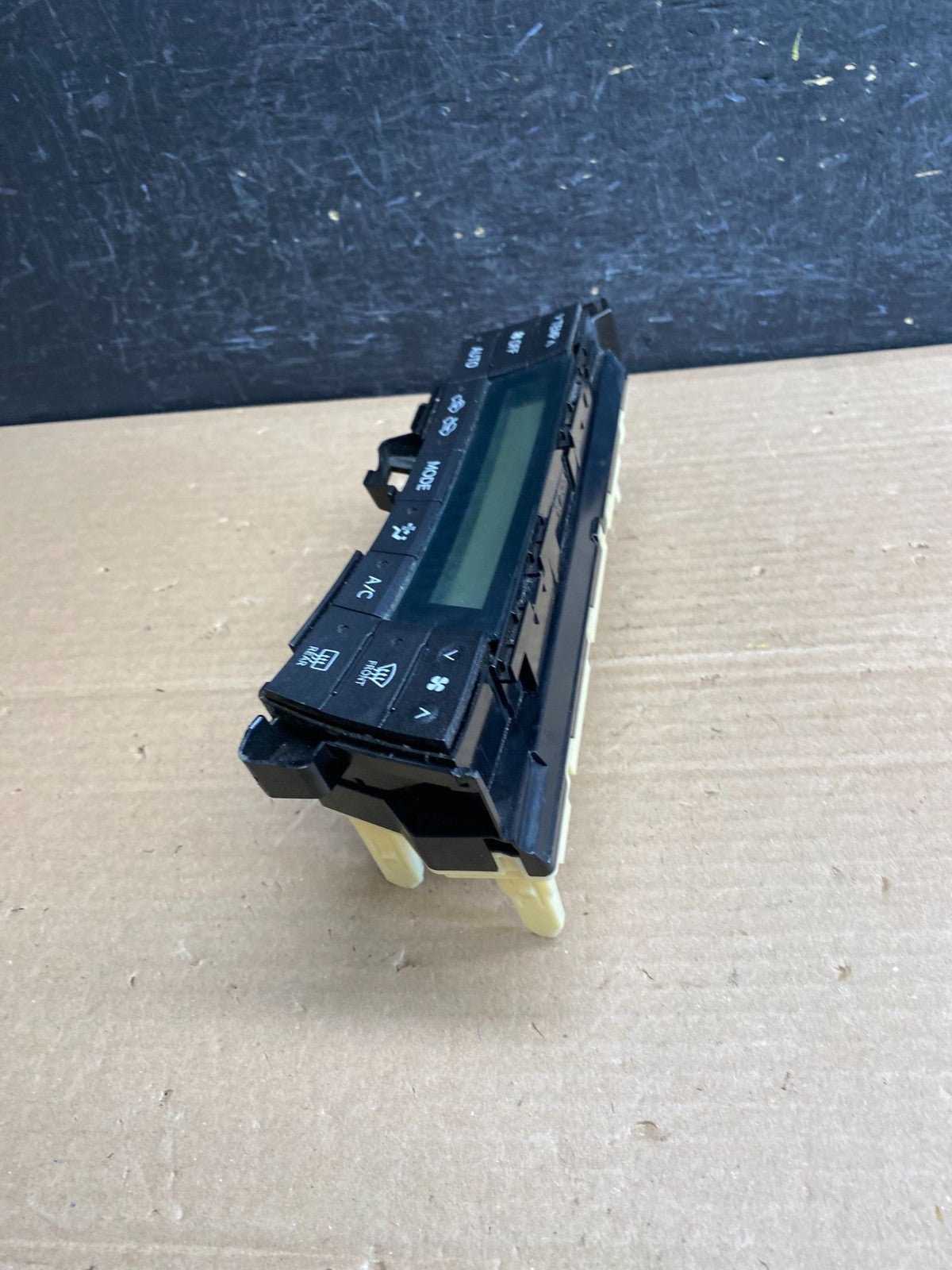 2010 to 2015 Toyota Prius A/C Heater Climate Control Unit Switch AG0099 DG2