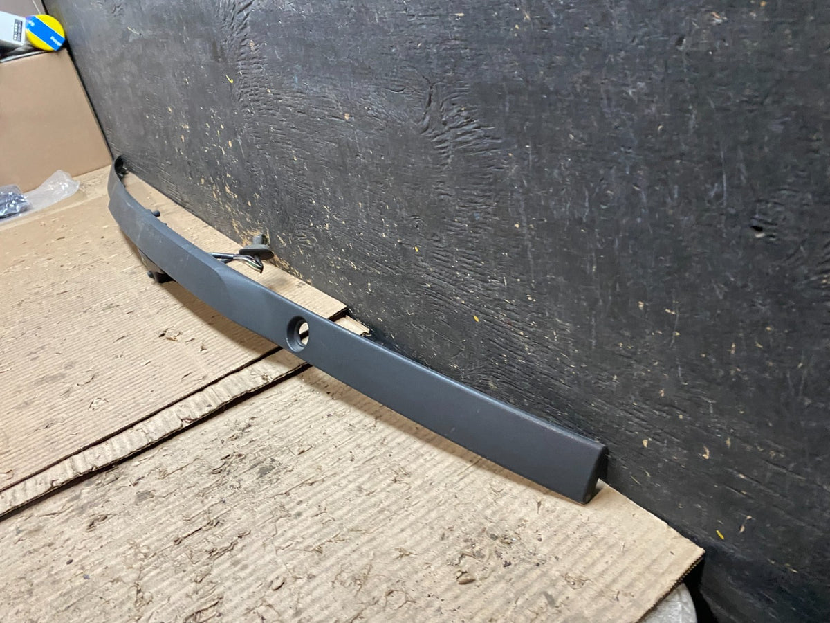 2016 - 2019 Ford Explorer Interceptor Rear Tailgate Molding With Camera W6113 DG1