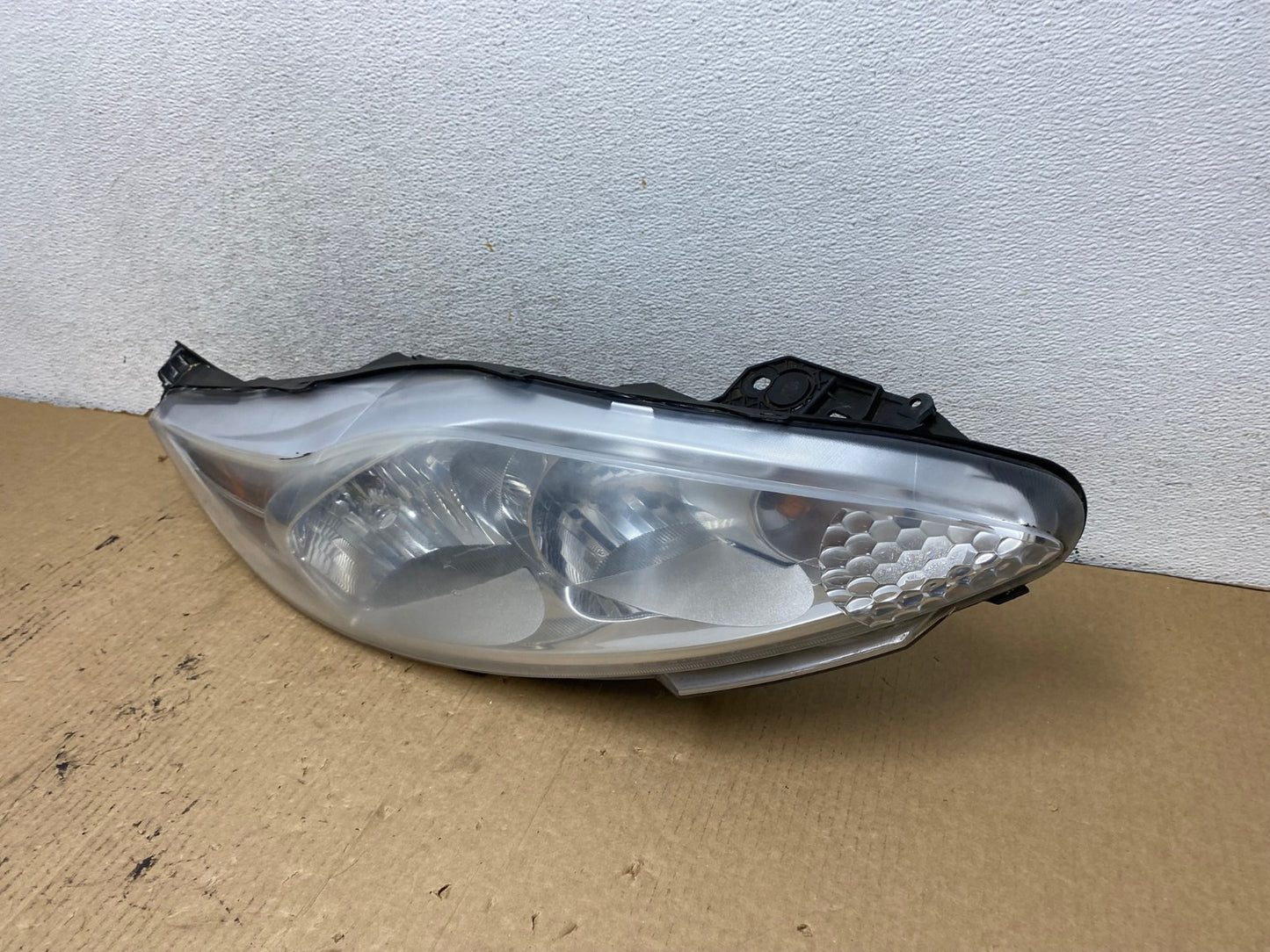 2011 2012 2013 Ford Fiesta Right Passenger RH Halogen Headlight AG2117 LK1