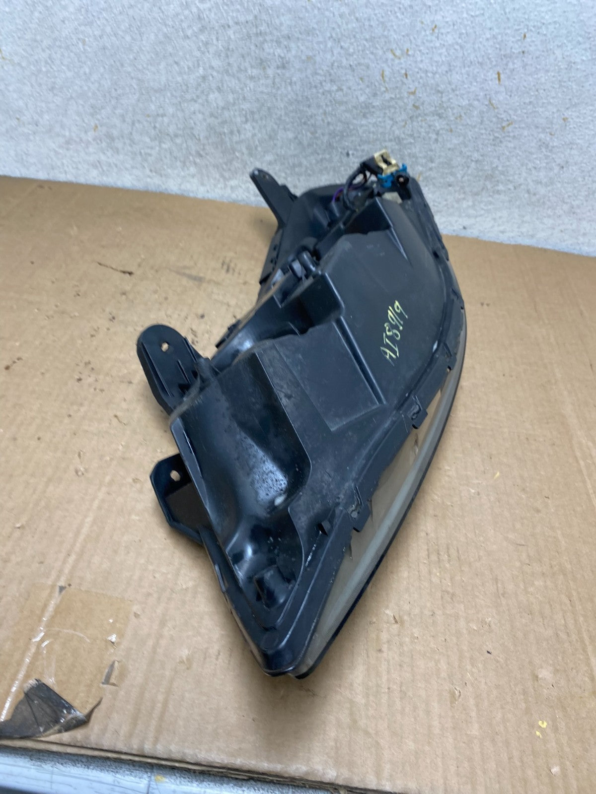 2005 to 2009 Pontiac G6 Headlight Right Passenger Rh Side Halogen AI8919 DW9