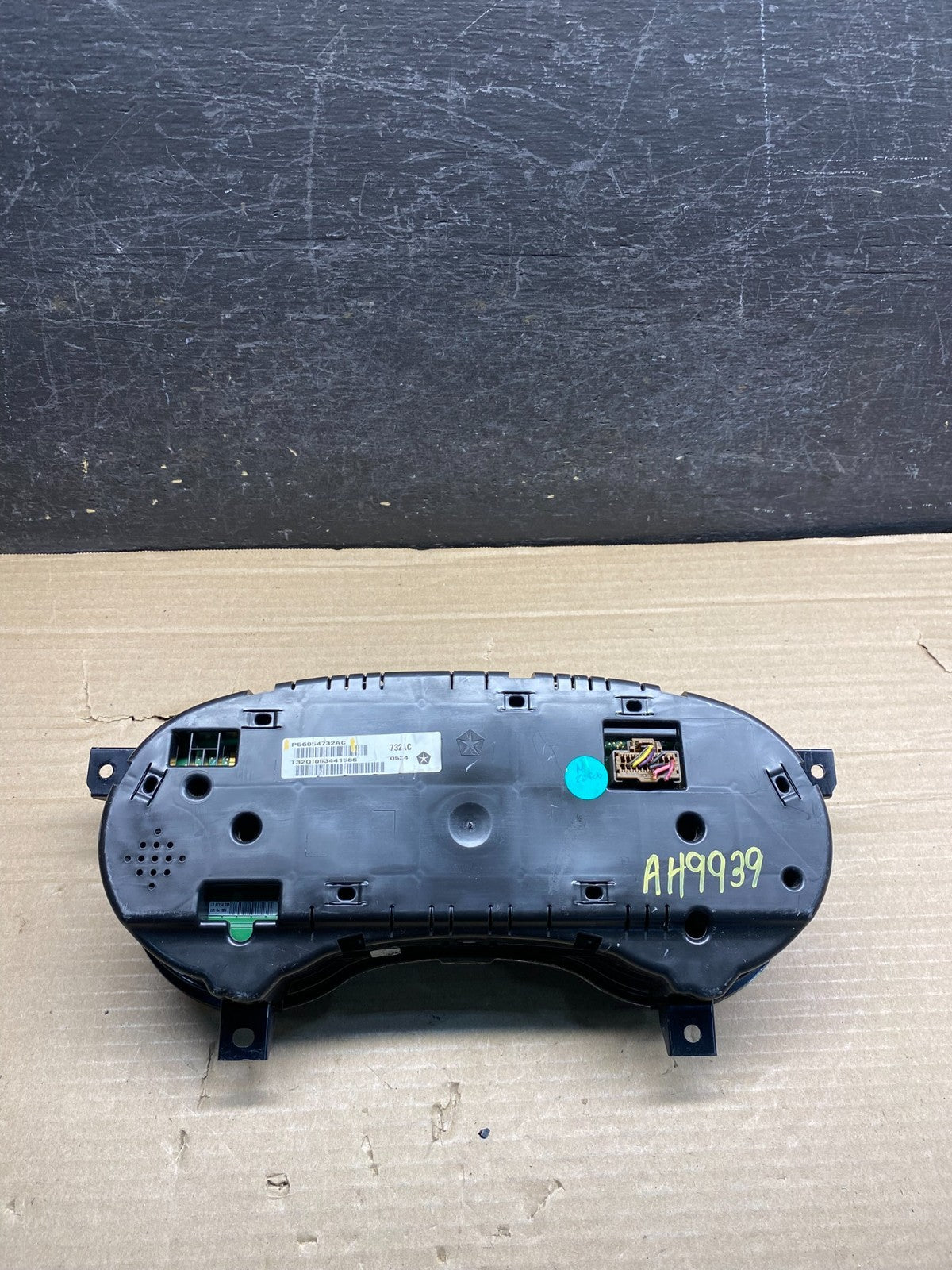 2014 Dodge Charger Speedometer Instrument Cluster Gauges AH9939 DG4