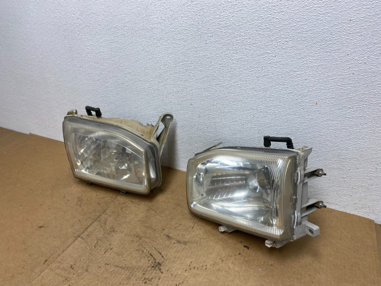1999-2004 Nissan Pathfinder Left+Right Side Set Halogen Headlights Oem AC3402 DW1