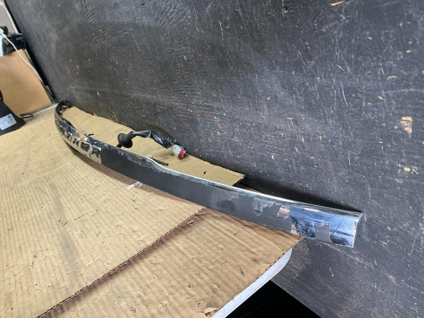 2011-2014 Ford Explorer Rear Tailgate Gate Trim Molding With Camera OEM R2321 DG1