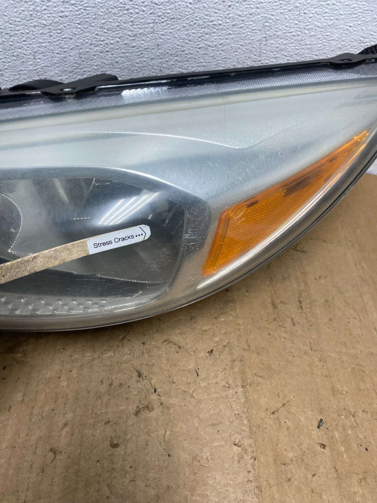 2015 to 2018 Ford Focus Left Driver LH Side Headlight AC5826 DW4