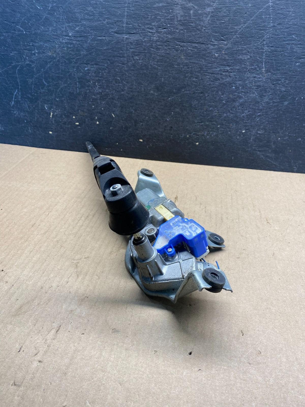 2011 to 2020 Mitsubishi Outlander Sport Wiper Motor Rear AG9660 DG4