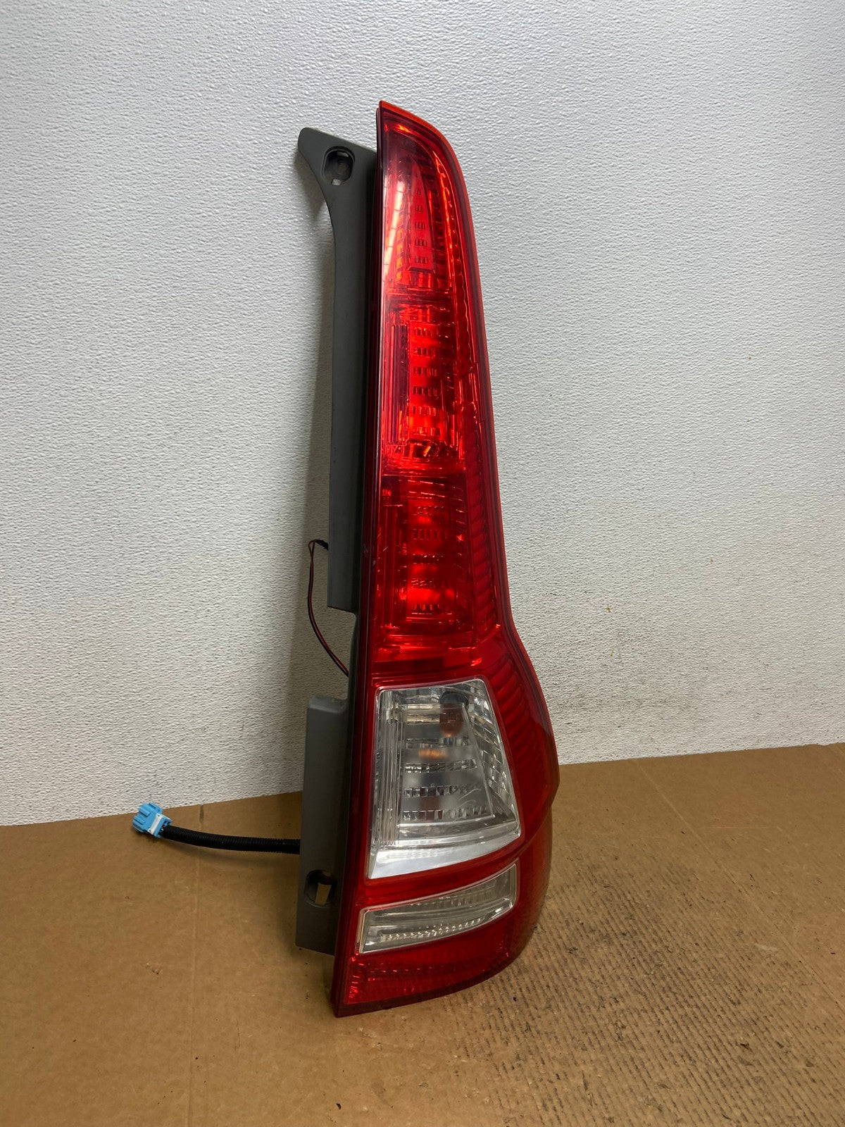 2007 - 2011 Honda Cr-v Crv Right Passenger Rh Side Tail Light AE1319 LK2