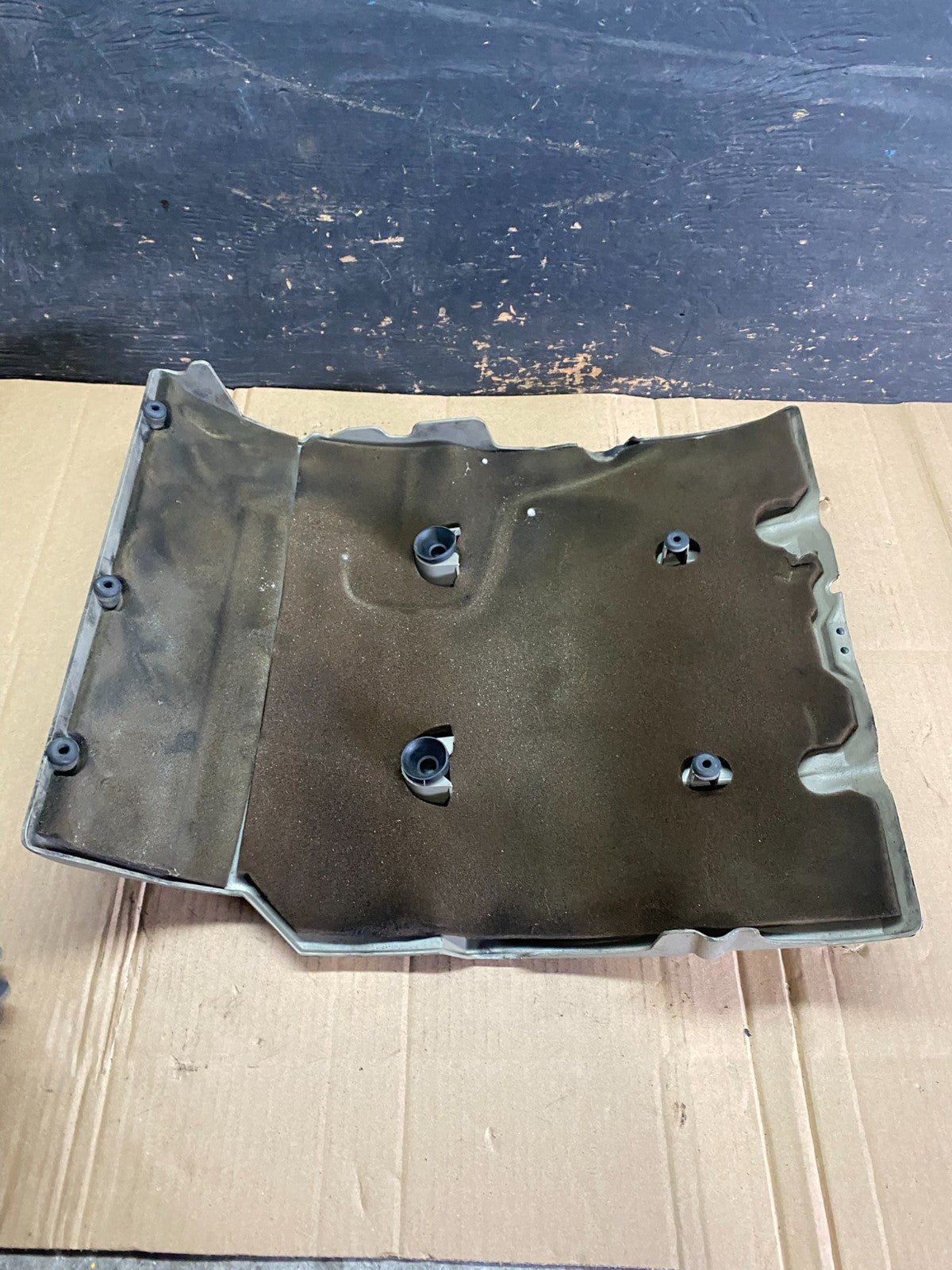 1997 to 2004 Cadillac Deville Seville Northstar Engine Motor Cover s5981 DG7