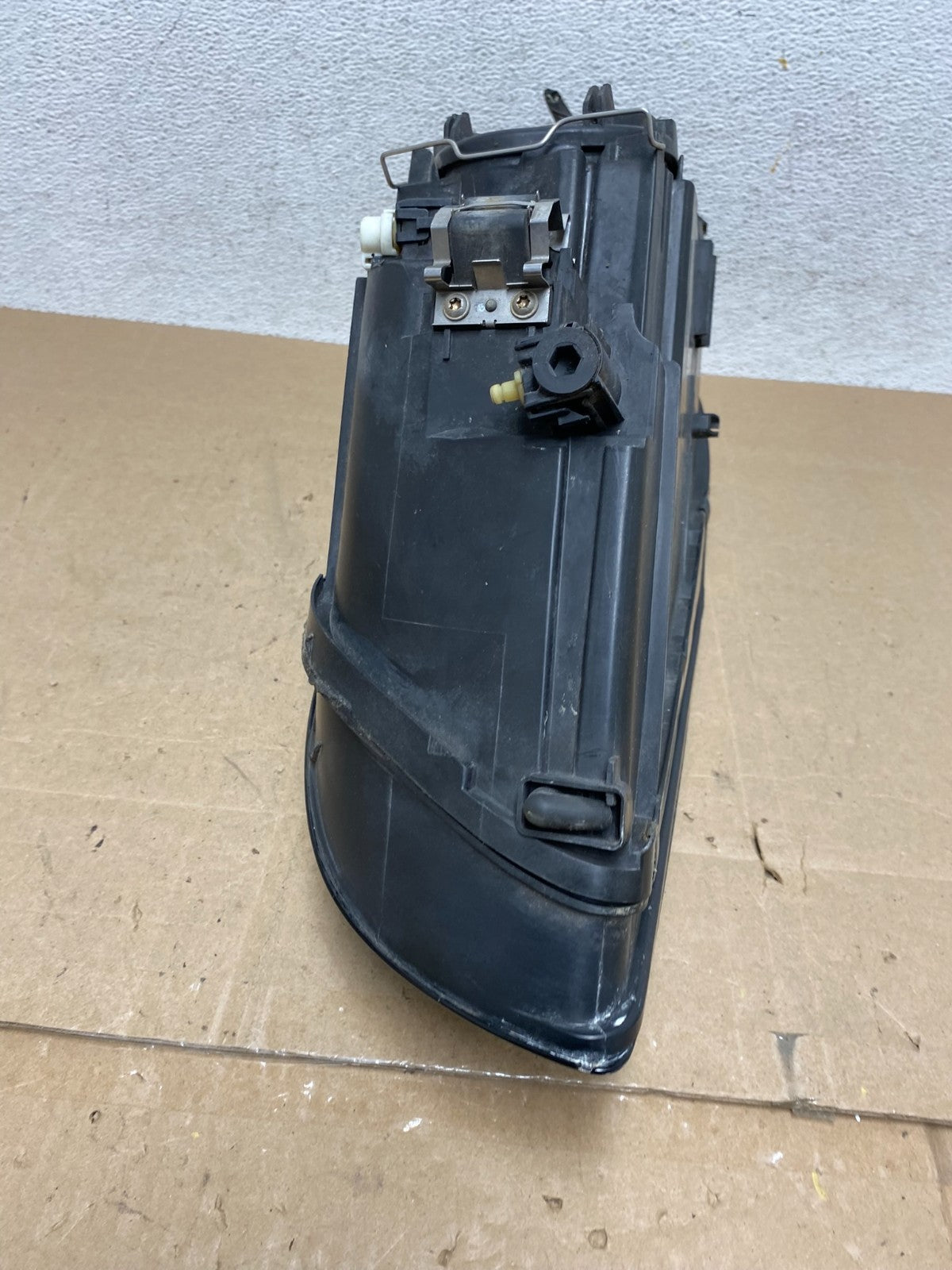 2006-2010 Volvo C70 Right Passenger RH Side Headlight AE5061 DW7