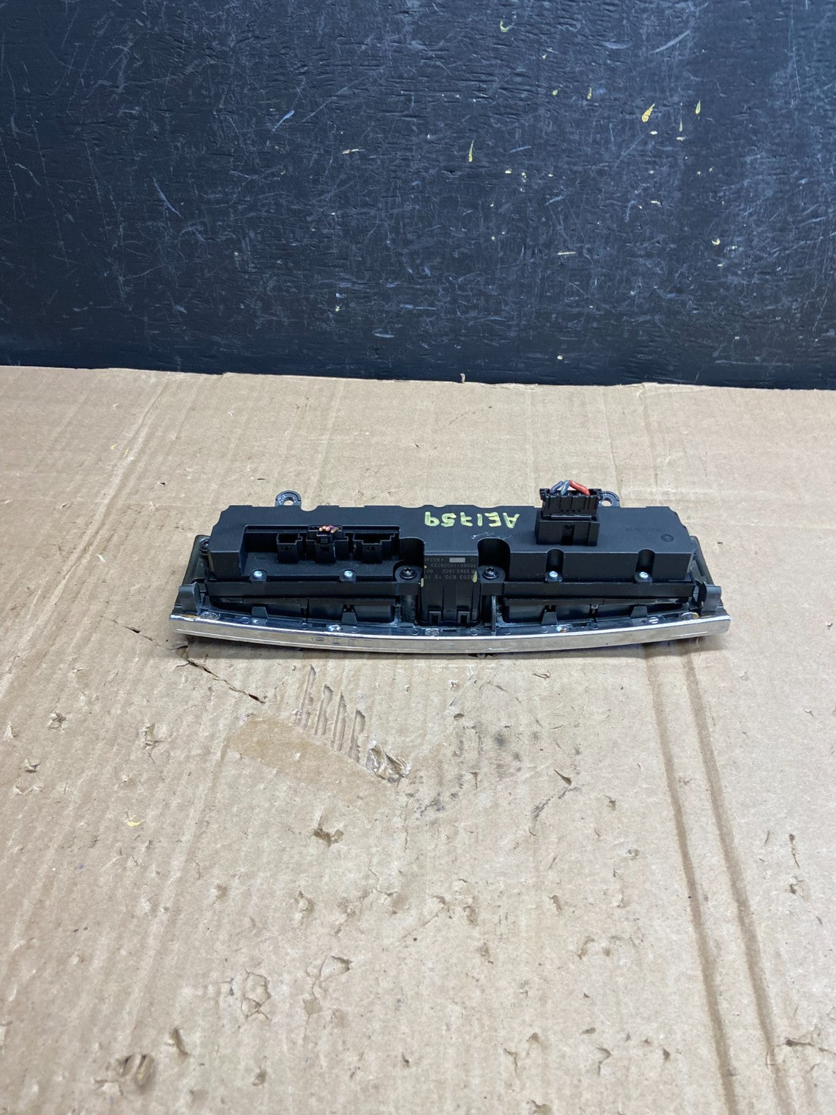 2005 - 2007 Mercedes C230 C240 Center Console Switch Control Unit ae1759 DG3