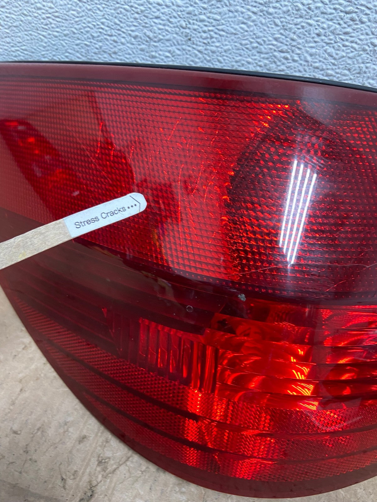 2004 to 2005 Toyota Sienna Left Driver LH Side Tail Light AD8779 LK4