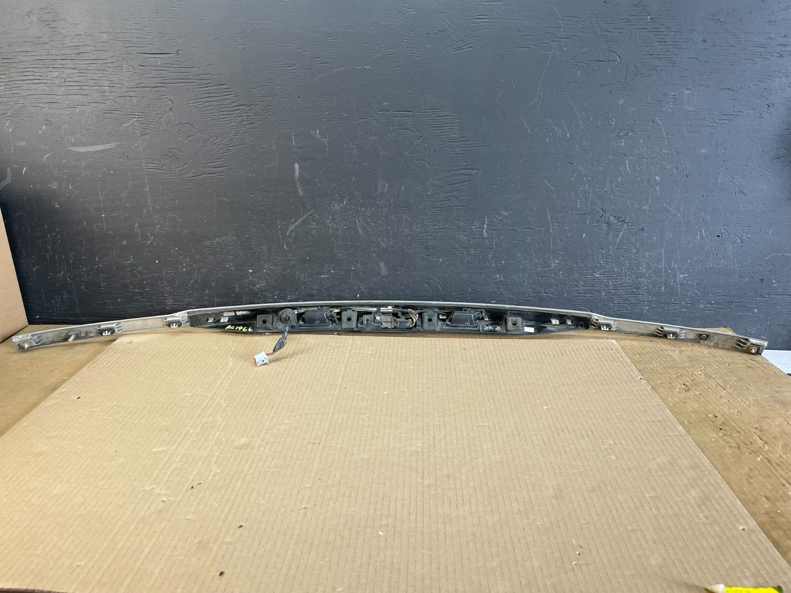 2011 to 2014 Ford Explorer Rear Tailgate Gate Trim Molding With Camera AC1966 DG3