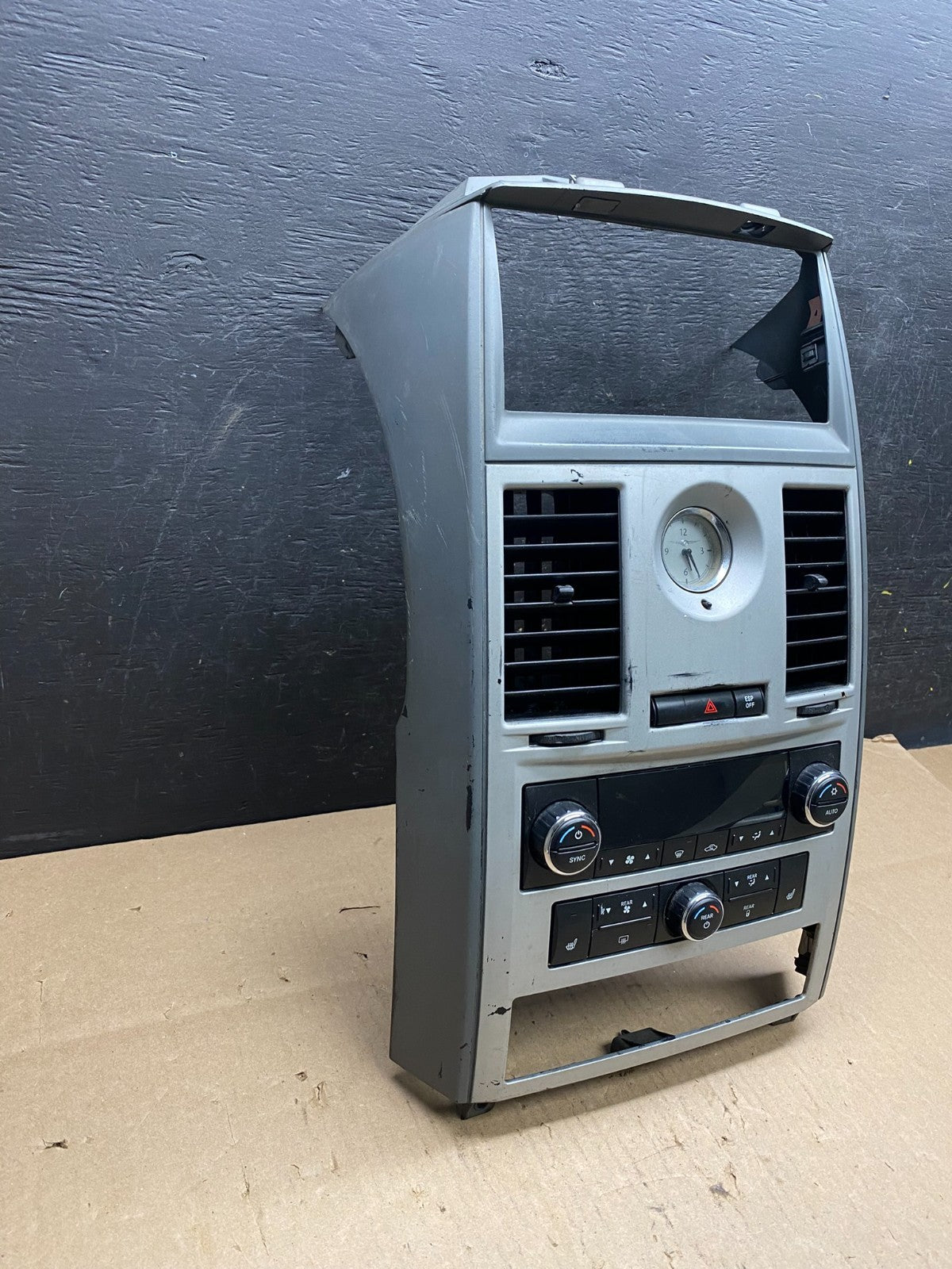 2008-2010 Dodge Grand Caravan Radio Bezel Climate Control Heat AC Heat T4649 DG1