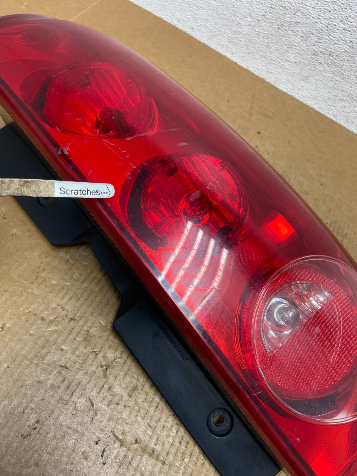 2007 to 2011 GMC Yukon Right Passenger RH Side Tail Light AE1458 LK3