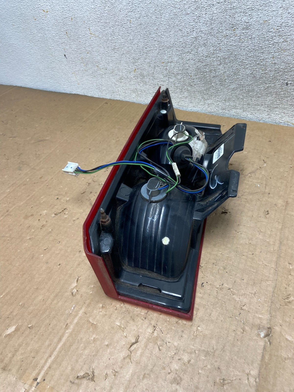 2006 to 2008 Hummer H3 Left Driver LH Side Tail Light AI9286 LK7