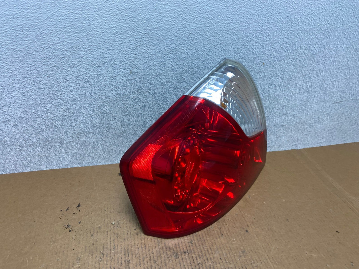2006 2007 Infiniti M35 M35X M45 Left Driver LH Side Tail Light AE0301 LK2