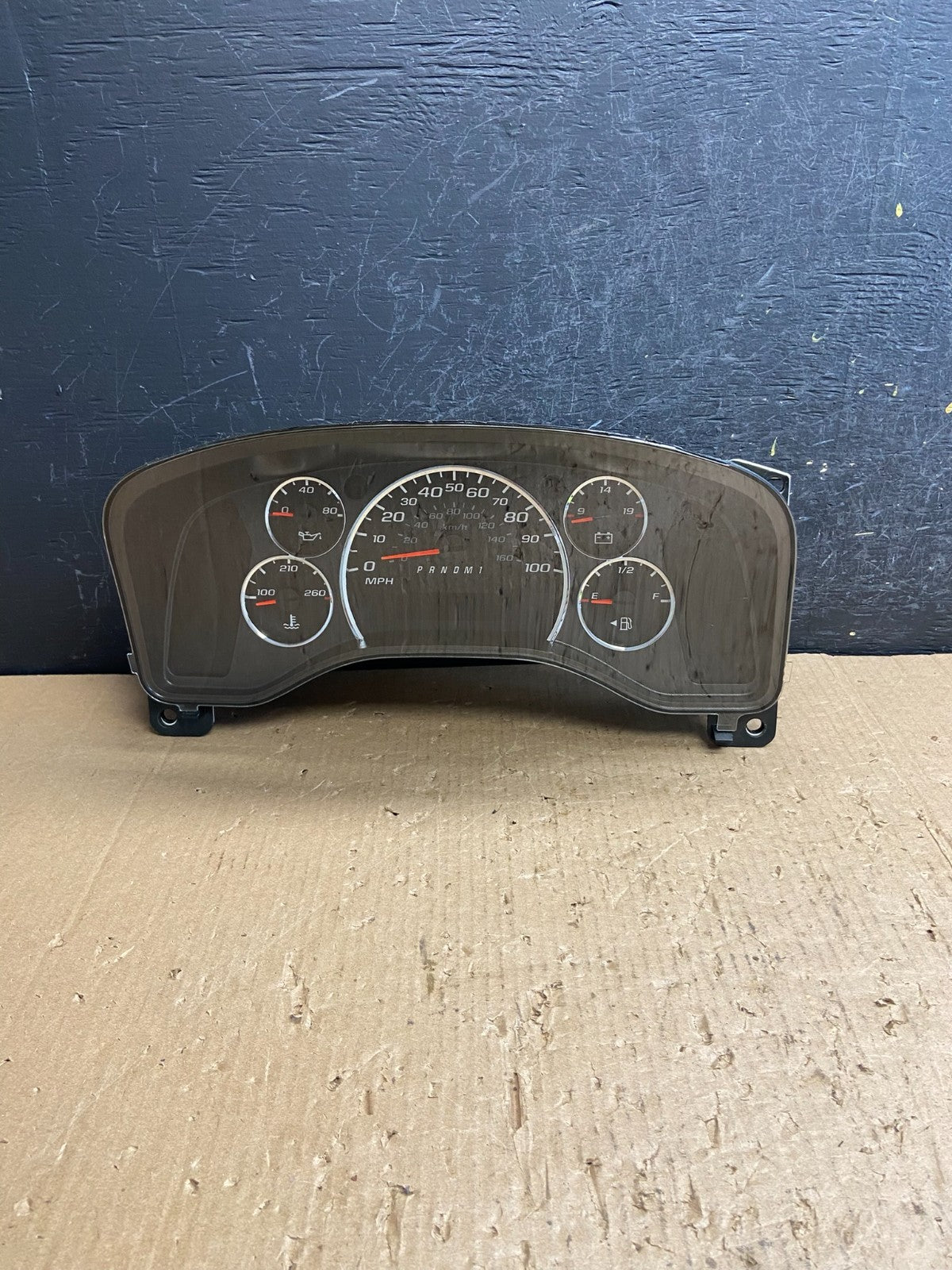 2013 2014 Chevrolet Express 1500 Speedometer Cluster Gauge AE4303 DG0