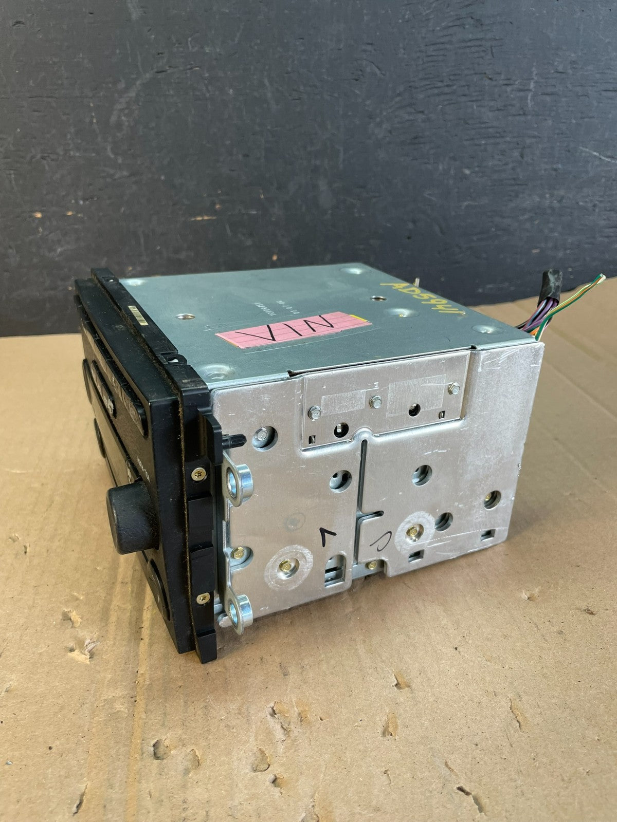 2005 to 2007 Ford Five Hundred Montego Radio CD Player AD5941 DG1