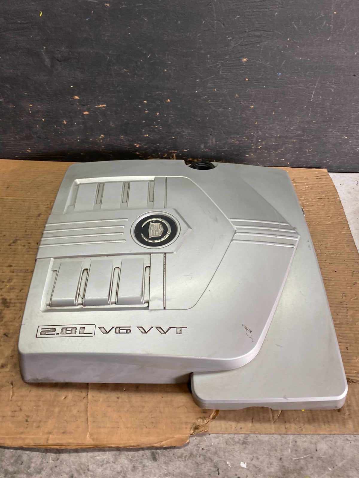2004 to 2007  Cadillac CTS 3.6L Plastic Engine Cover Shield OEM  Q9826 DG3