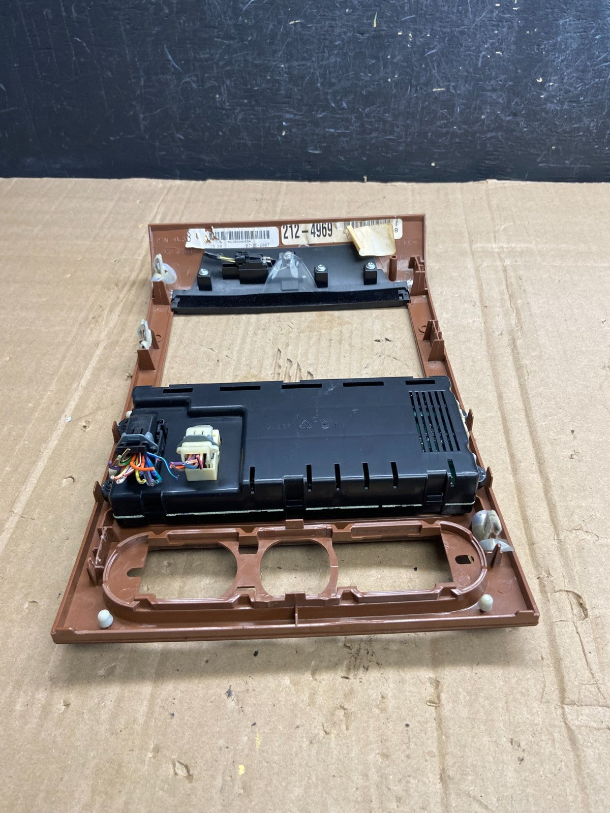 2004 to 2008 Ford F150 Radio Climate Dash Bezel Surround Black AD7199 DG4